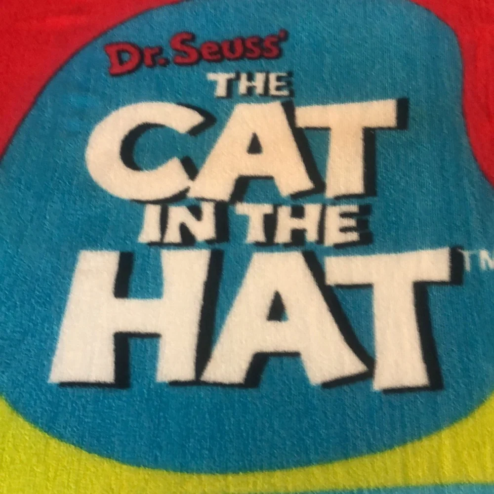 Dr Seuss Cat in the  Hat Towel - Picture 2 of 5